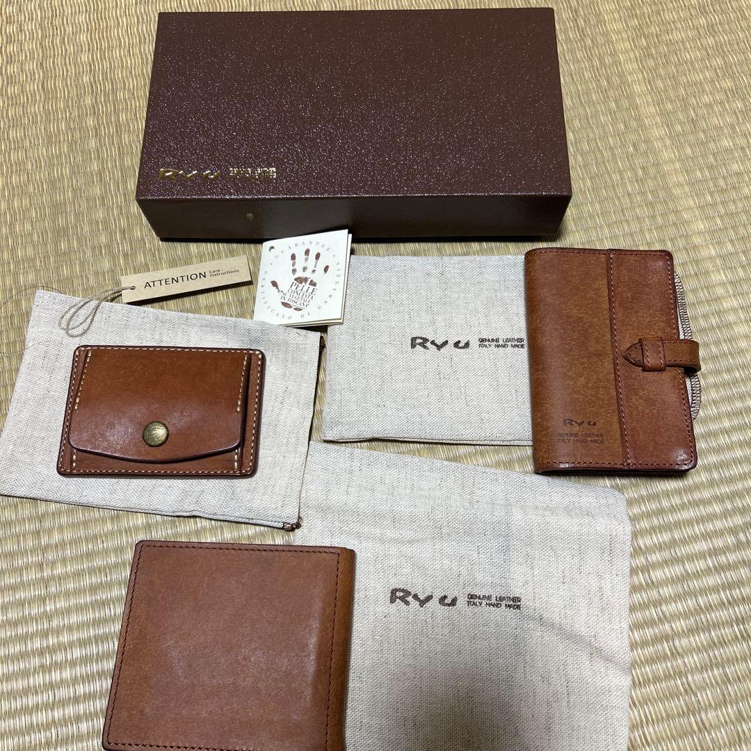 新品　Ryu 二つ折り財布　ケース＆パスケース カードケース セット