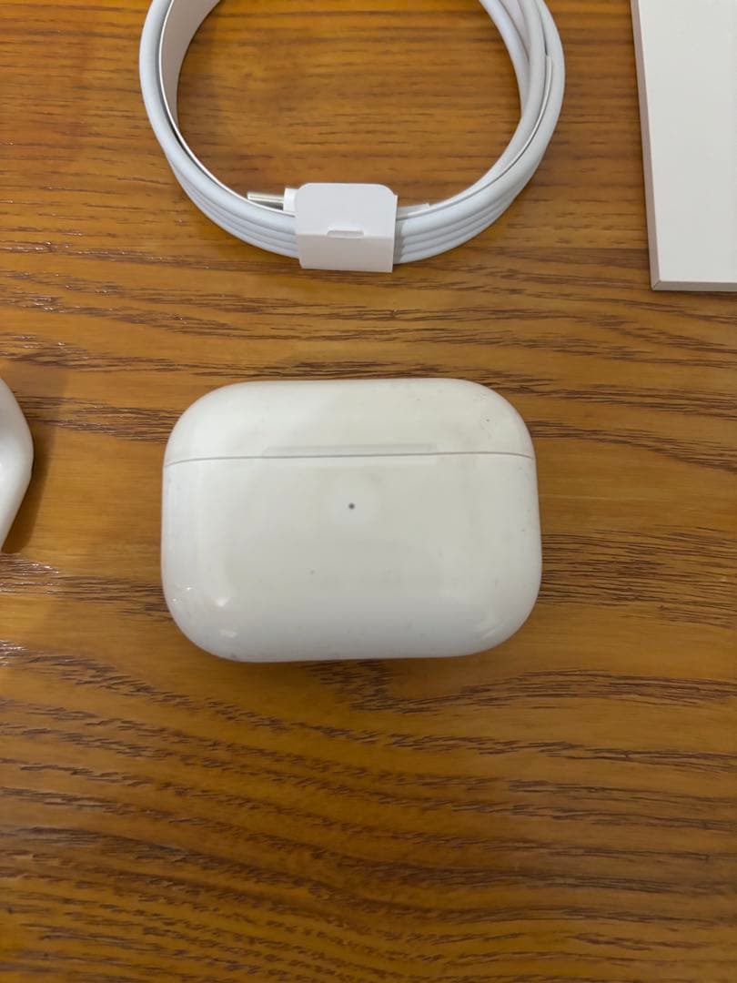 【ジャンク】AirPods Pro 第2世代 正規品 左耳ノイズあり