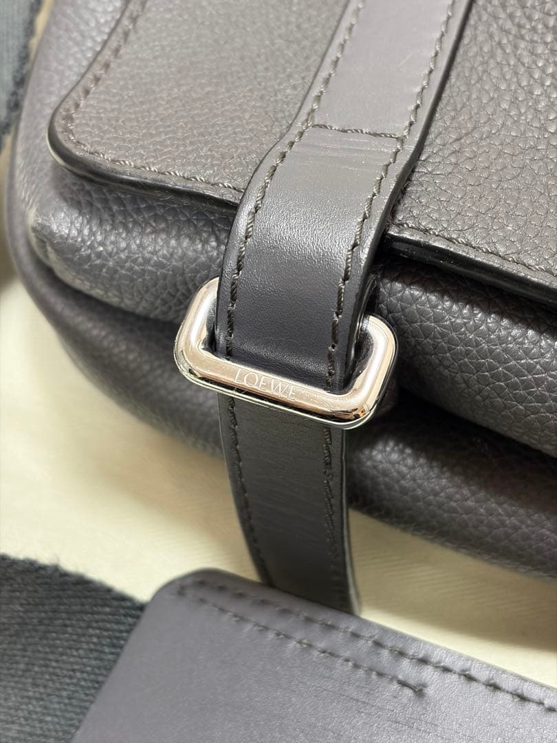 【ヴィルつてと】LOEWE ロエベ ミリタリー メッセンジャーバッグ XS