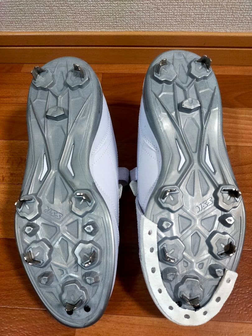 【新品】野球スパイク SSF3007 ホワイトPカバー付き26.0cm