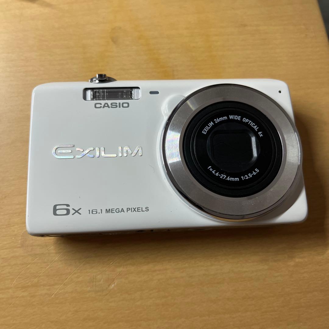 CASIOのデジタルカメラ「EXILIM EX-ZS26」