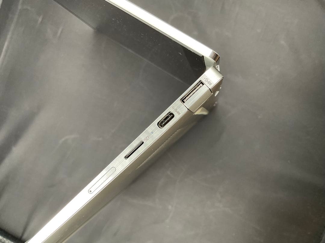 Chromebook本体 HP Chromebook x360 13c core i5 8GB LTE