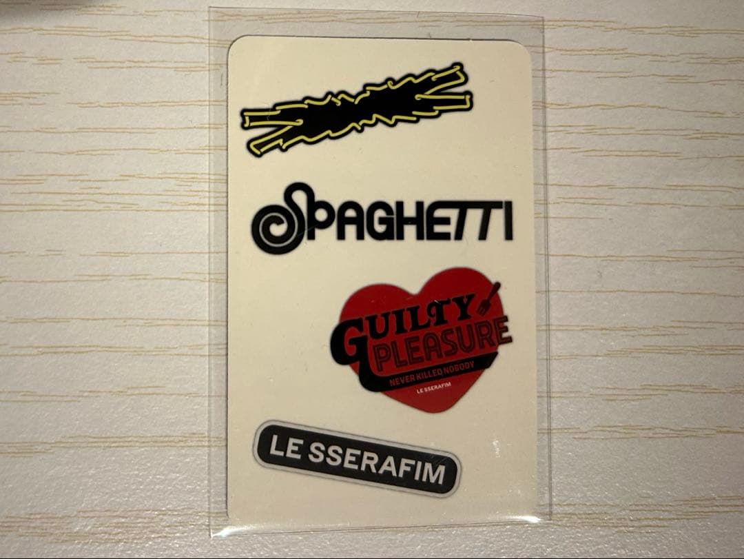 ルセラフィムSPAGHETT hello82 US 限定　サクラ