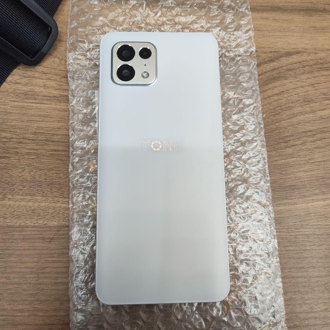 TONE e22 スマートフォン本体