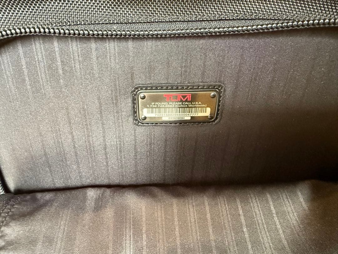 TUMI キャリーバック　機内持ち込みサイズ