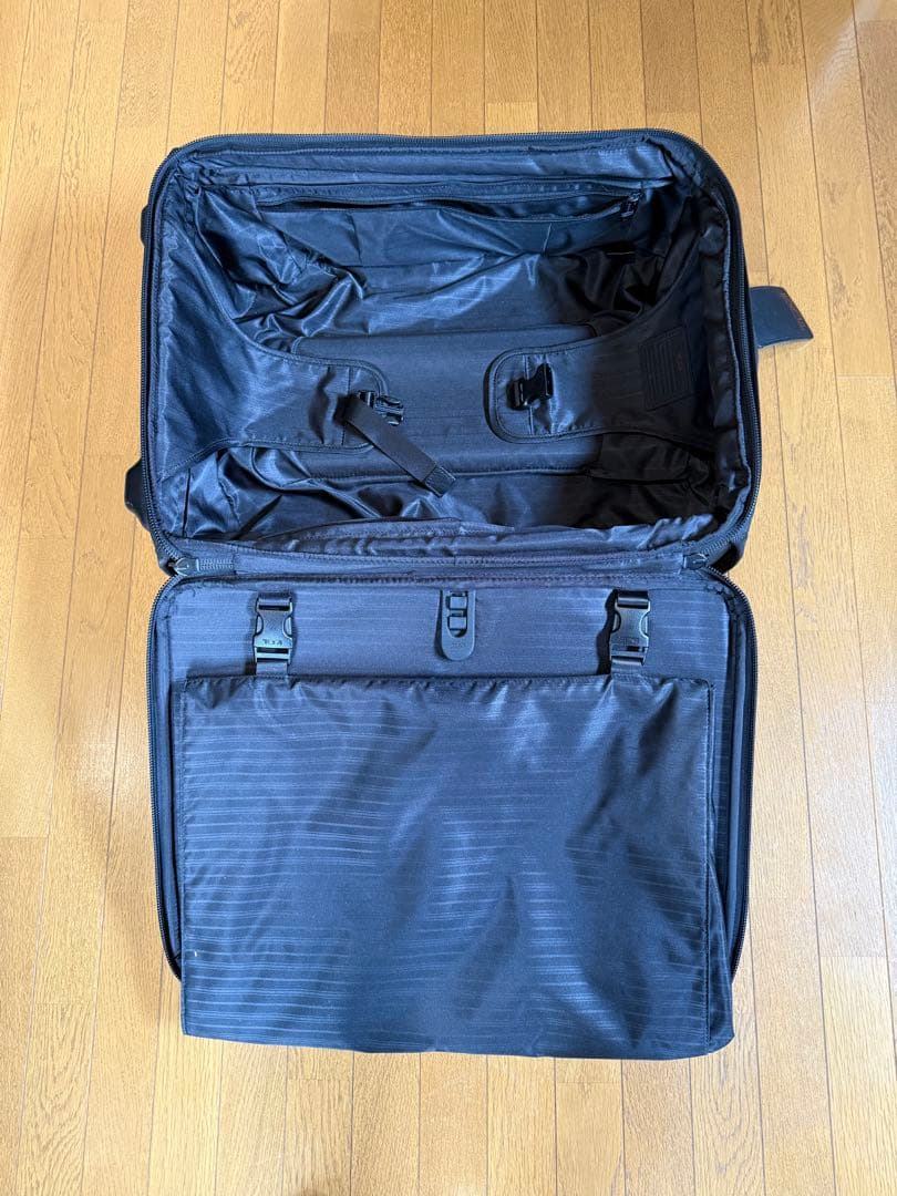 TUMI キャリーバック　機内持ち込みサイズ