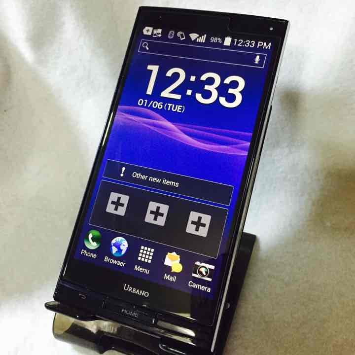 AU Urbano L03 取り引き中