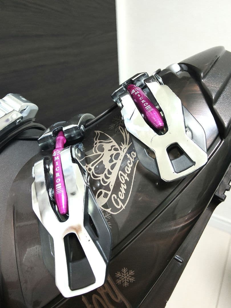 GEN FACTORY sure FREEDOM スキーブーツ 23cm極美品☆
