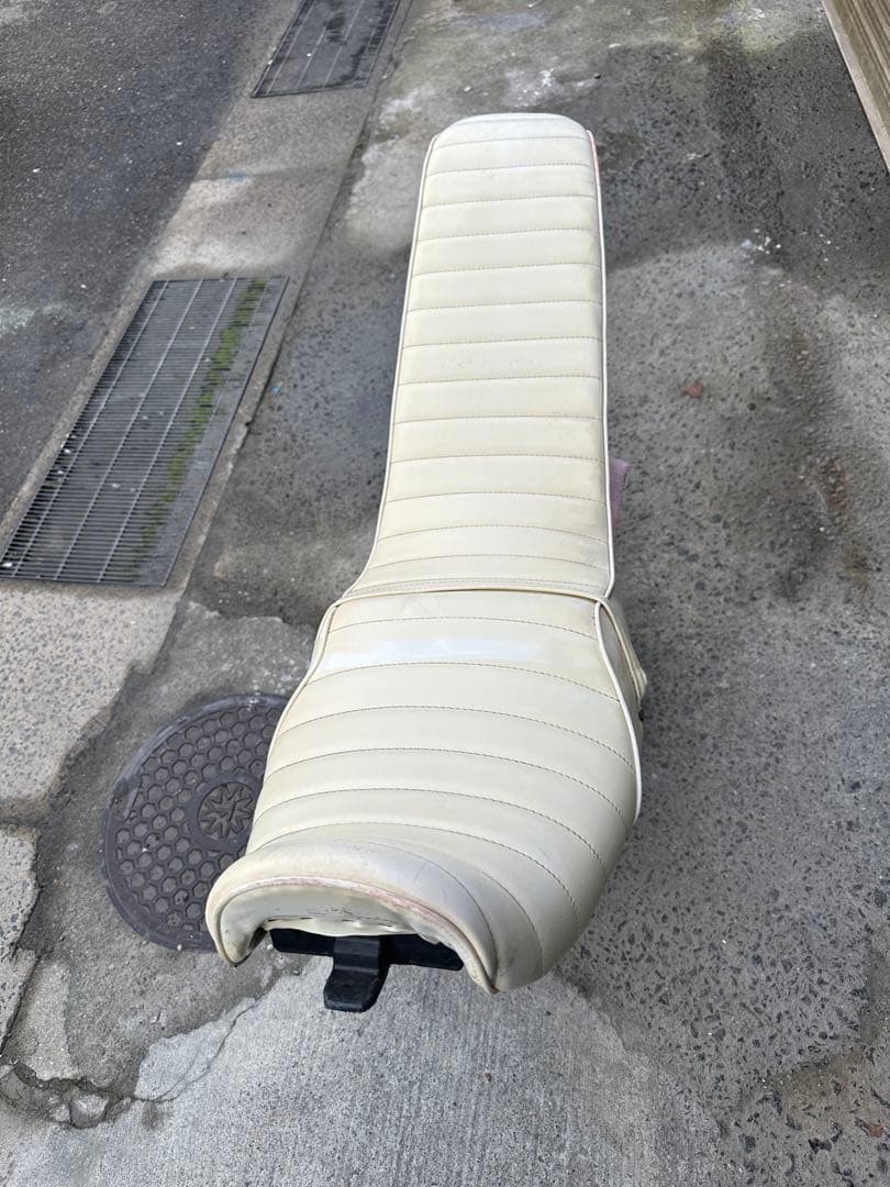 ゼファー400 前期　C1C2 三段シート