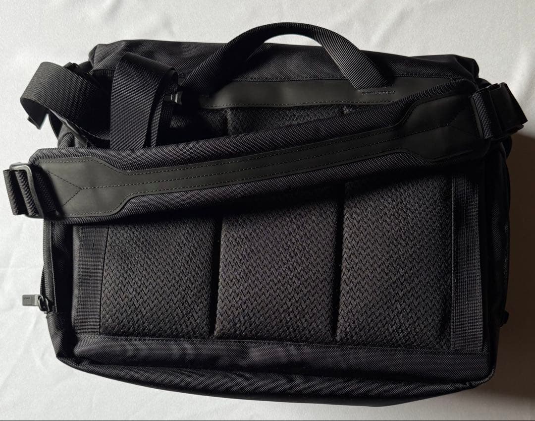 バッグ monolith SHOULDER PRO FLAP M BLACK