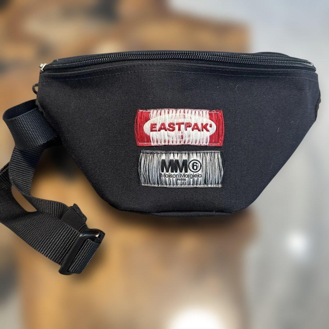 【美品】MM6✕EASTPAK　リバーシブルボディバッグ　ウエストバッグ　黒