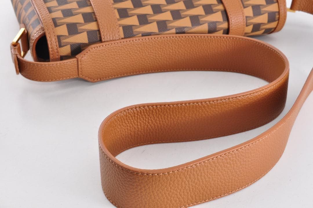 未使用品 BALLY バリー Gamesロゴ メッセンジャーバッグ 保存袋付