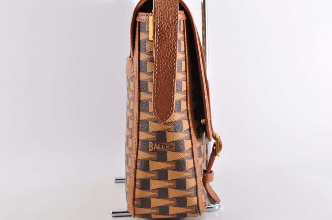 未使用品 BALLY バリー Gamesロゴ メッセンジャーバッグ 保存袋付