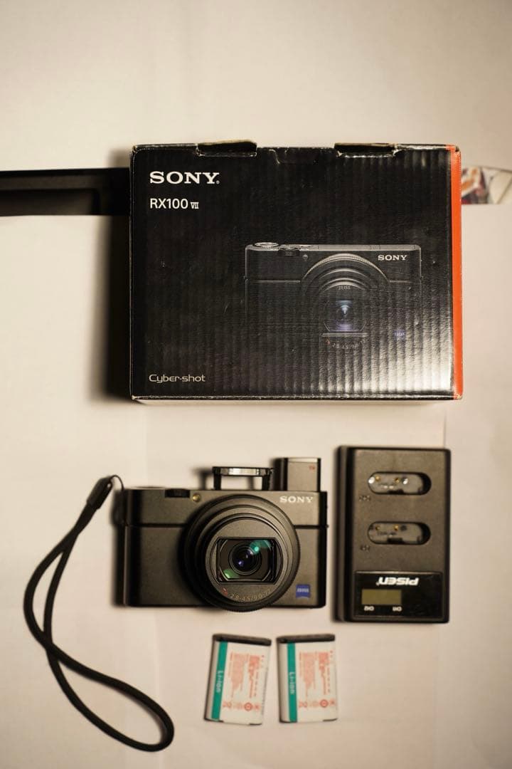 【訳あり/実用品】元箱付SONY RX100M7 バッテリー3個＋充電器