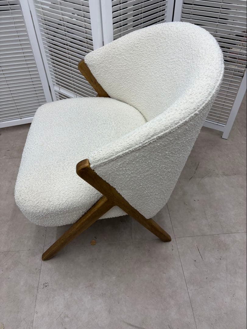 ZARA  アップホルスタード ブークレ アームチェア 中古品