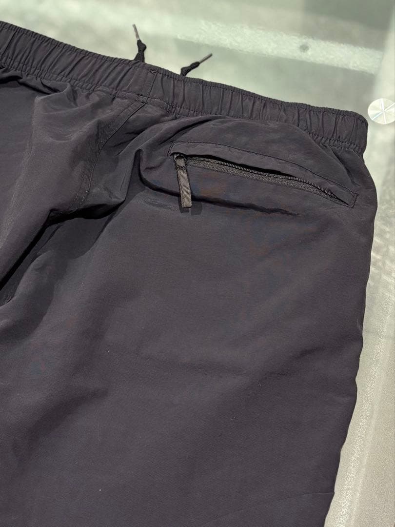 最終価格SUPREME ナイロンジャケット ブラック/グリーン