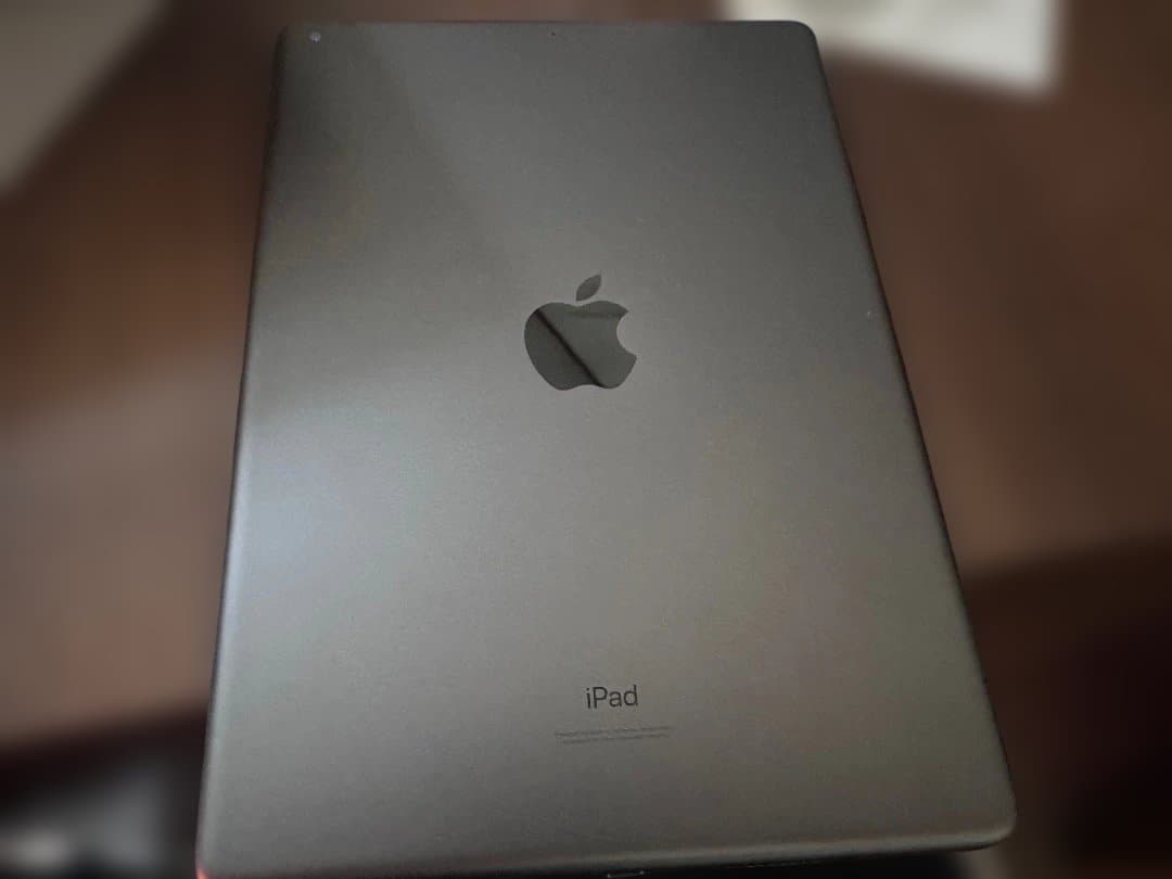 アップルiPad(第9世代)WiFiモデル64GBスペースグレイ★動作順調