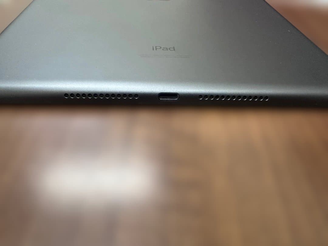 アップルiPad(第9世代)WiFiモデル64GBスペースグレイ★動作順調