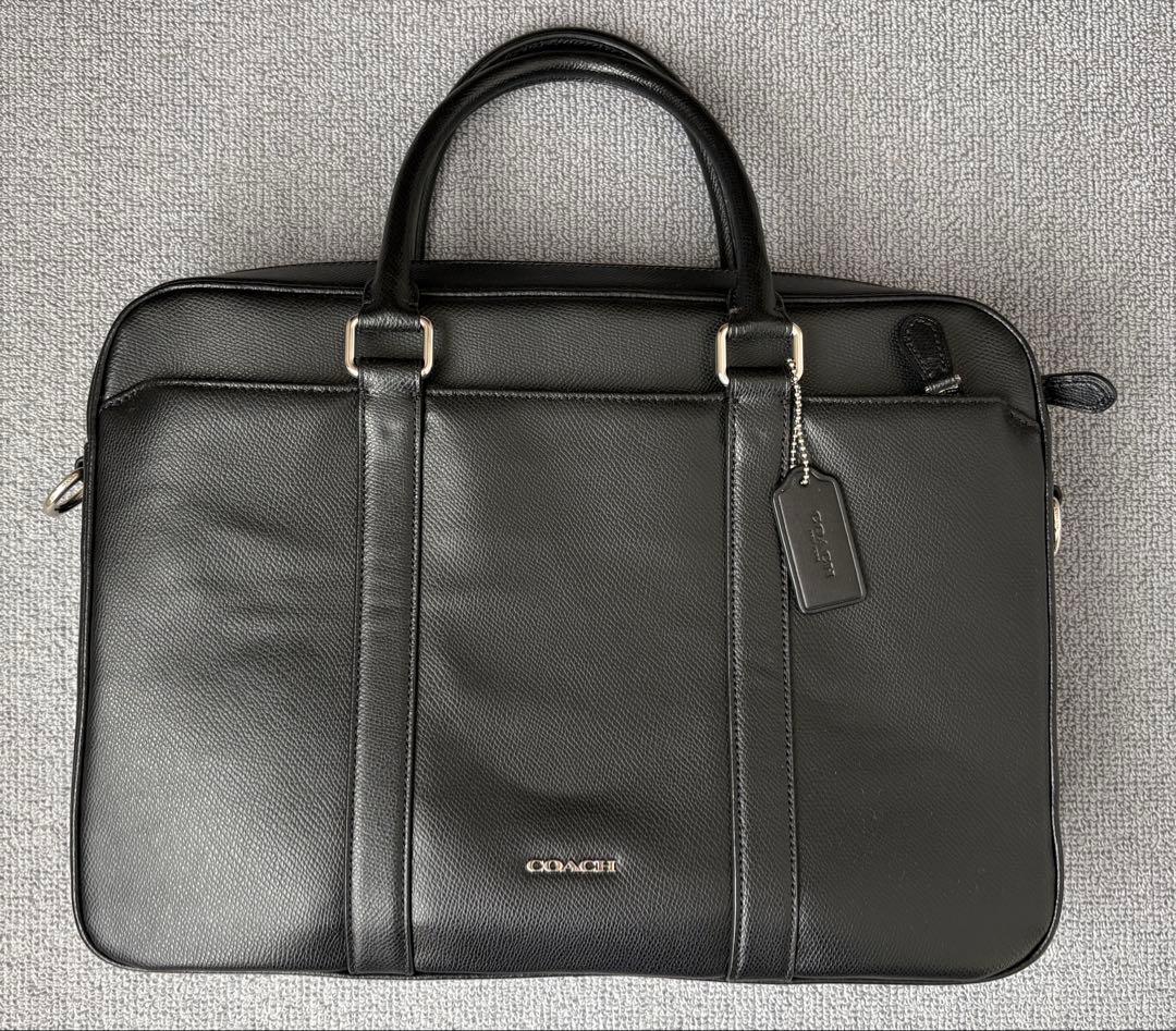 ト*モ様 COACH ブラック ビジネスバッグ