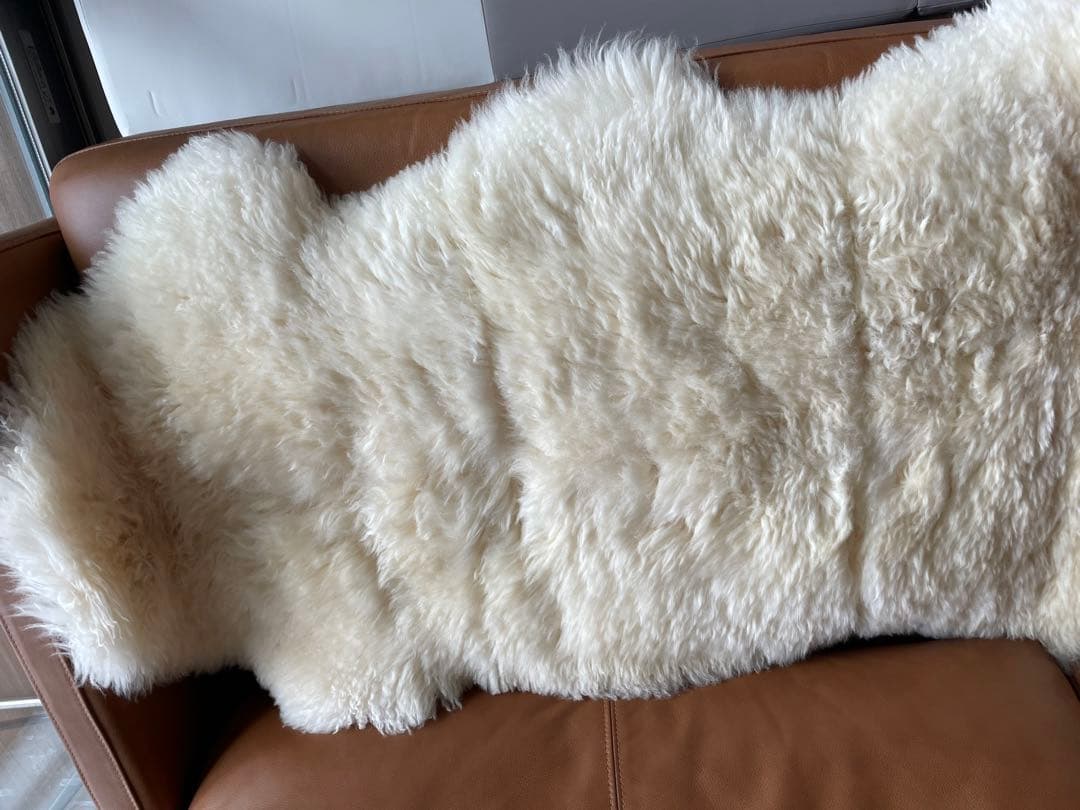 【値下げ】ラムスキン ムートンラグ　羊皮ラグ　200センチ