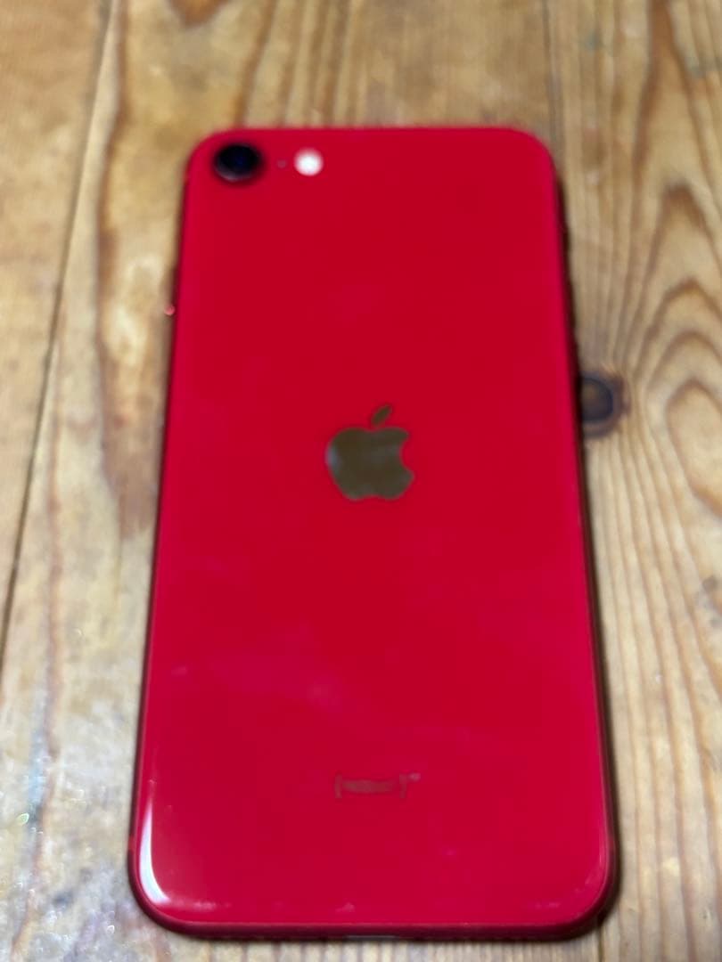 Apple iPhone SE レッド