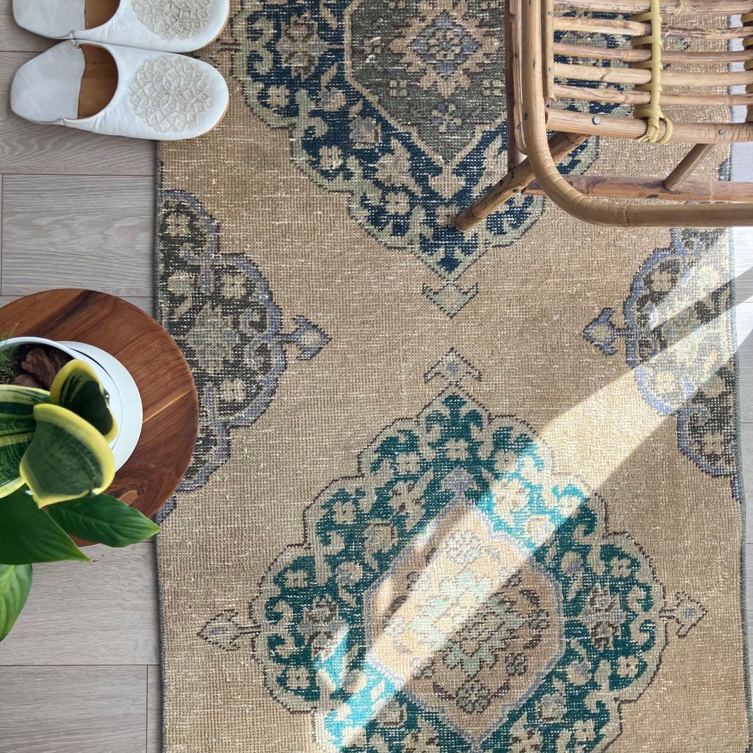 人気キャラメルベージュ68×208 ランナー　グリーン　トルコヴィンテージラグ