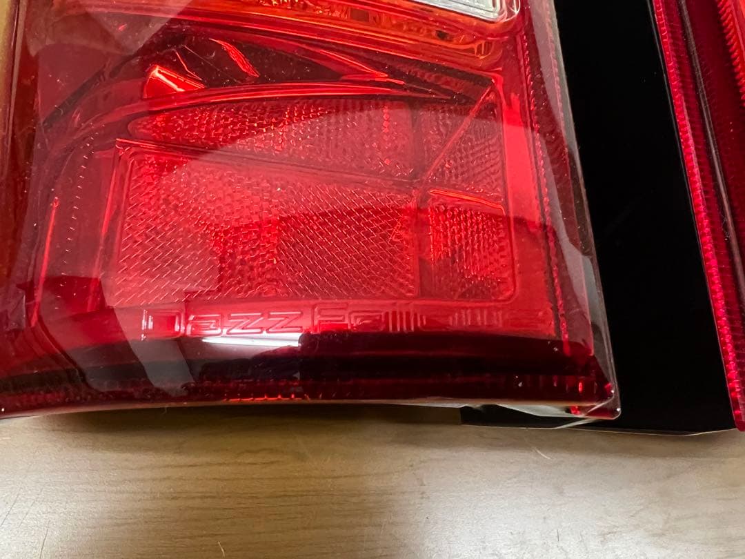 ハイエース　ダズフェローズ　テールランプ