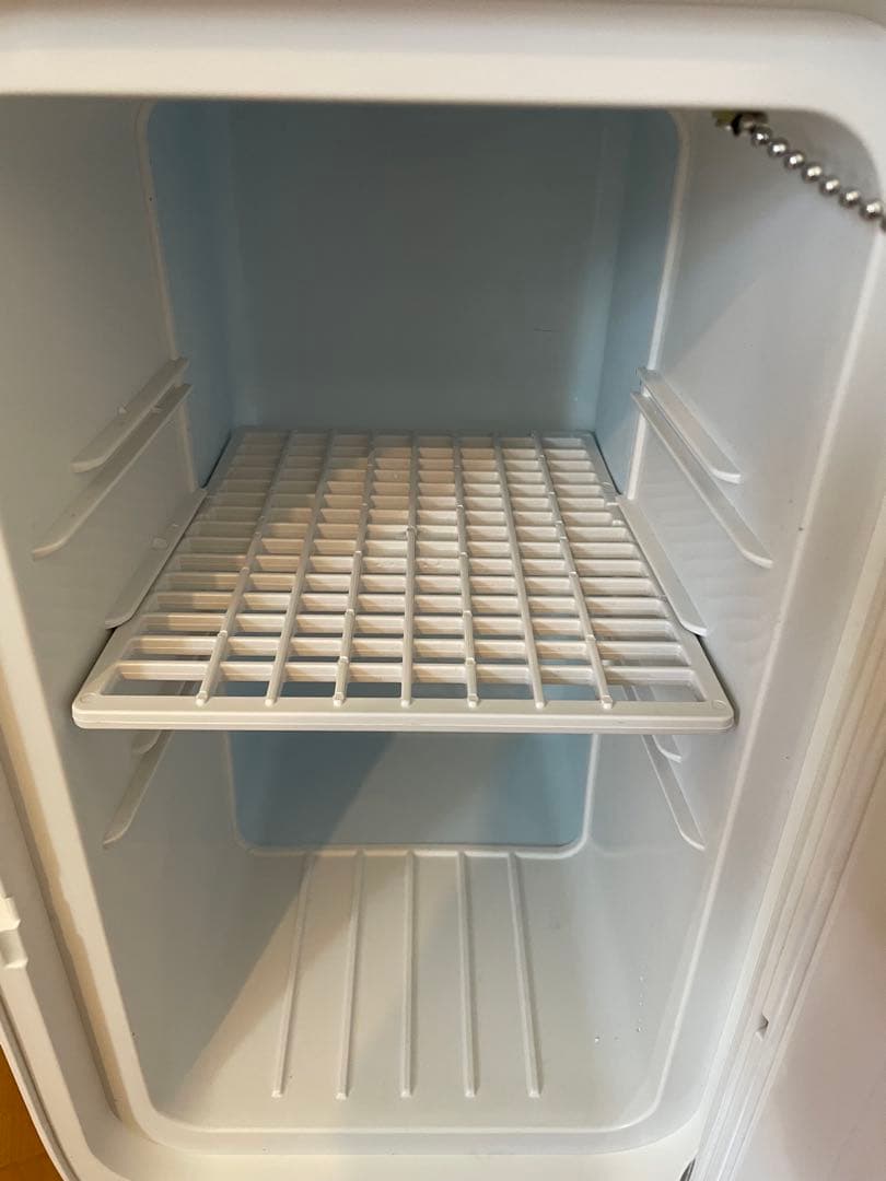 ツインバード　２電源式 ポータブル　冷温庫　2024年製　HR-EB07 美品