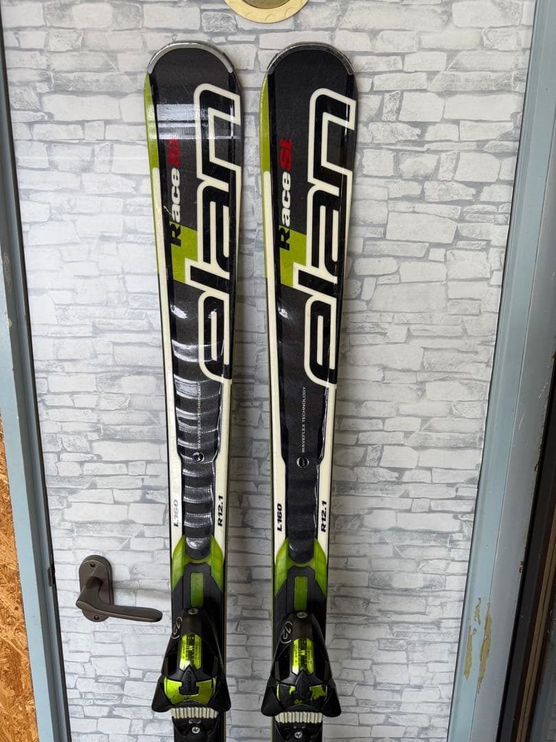 エラン Race SL スキー板 黒/緑 バインディング付き