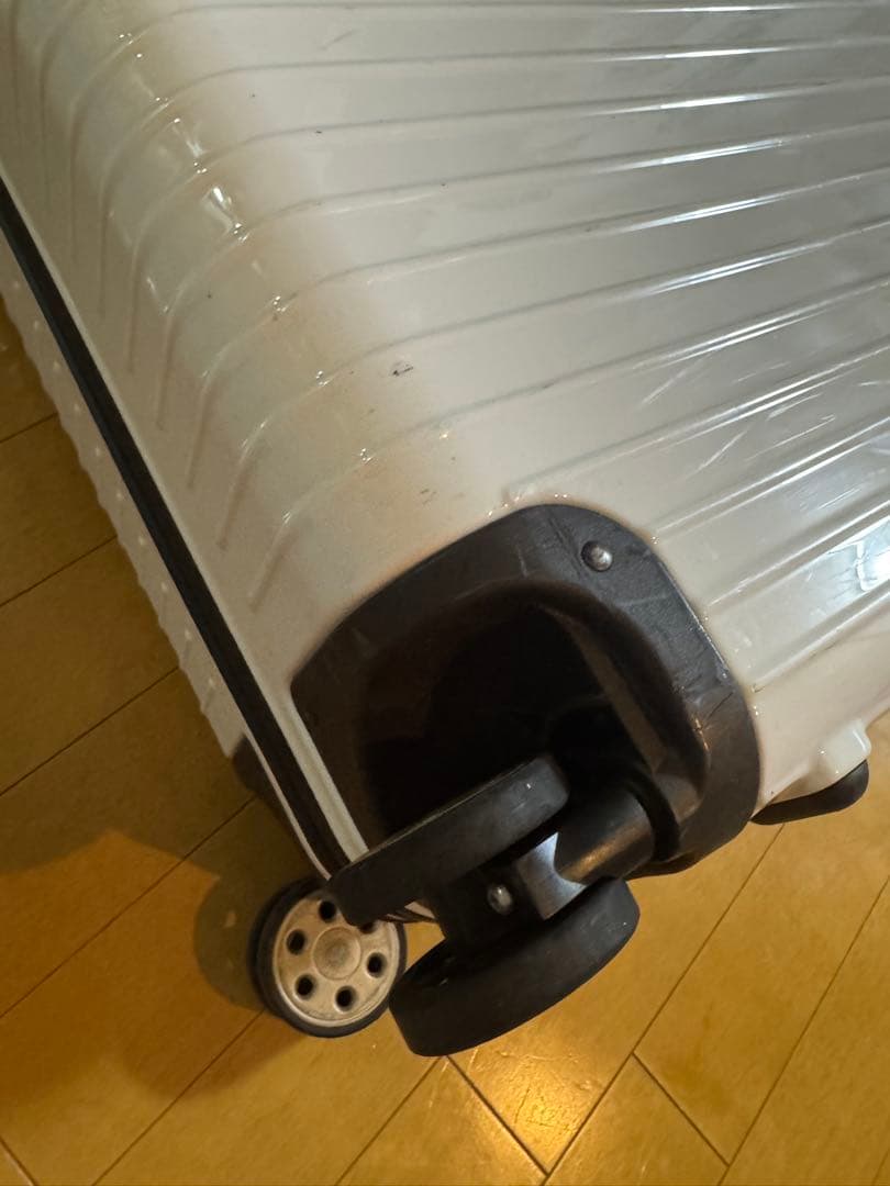 リモワ　スーツケース　サルサデラックス