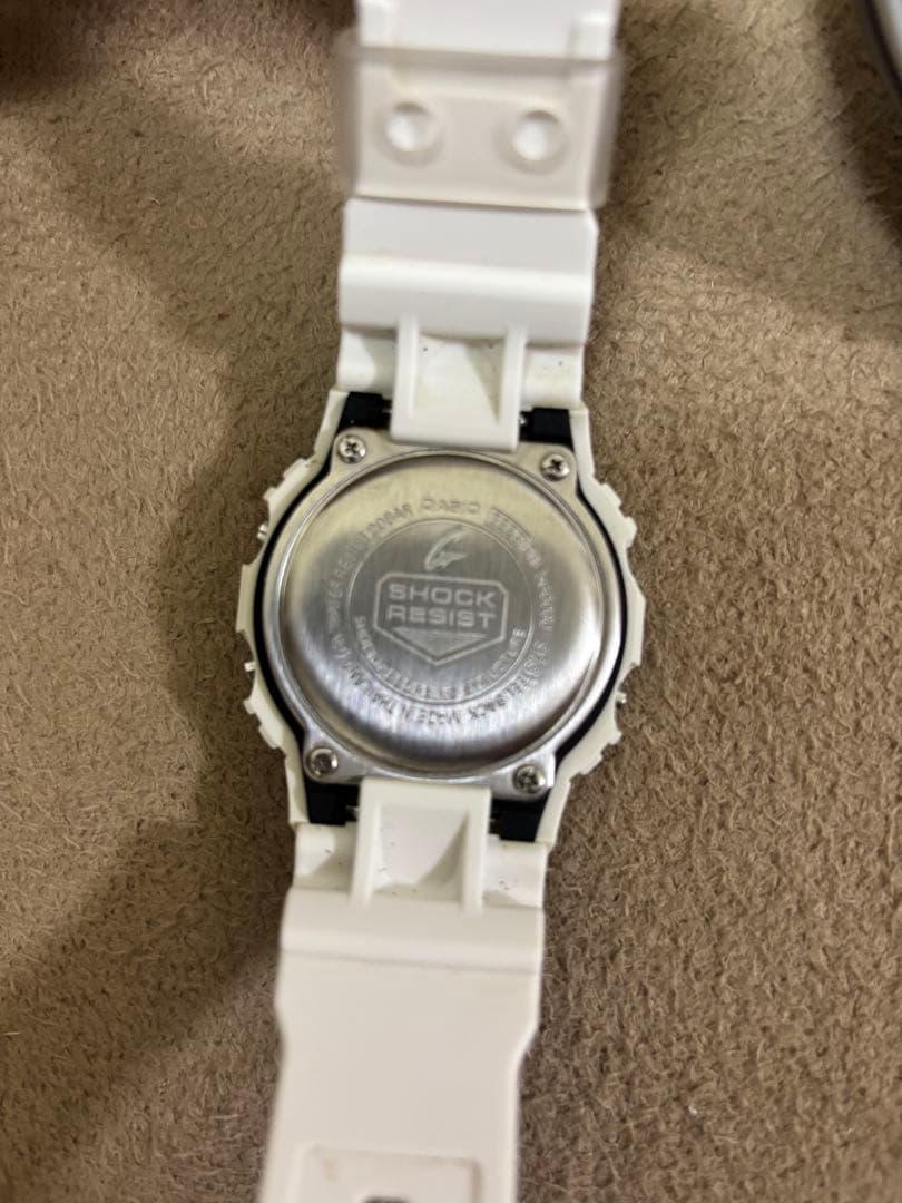 時計 DW-5600GU-7JR