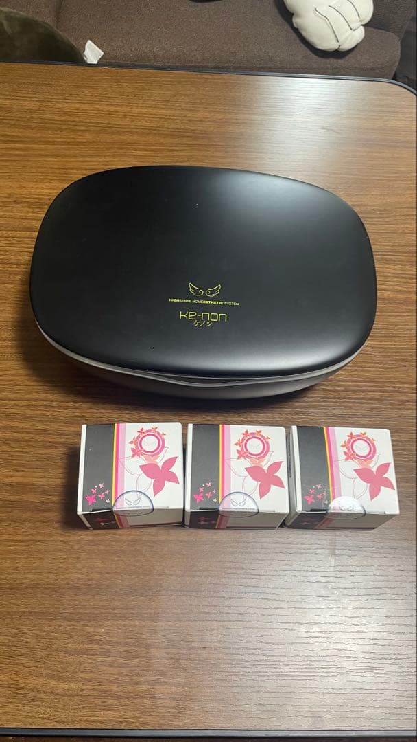 ケノン脱毛器 本体と未使用ラージカートリッジ3個セット