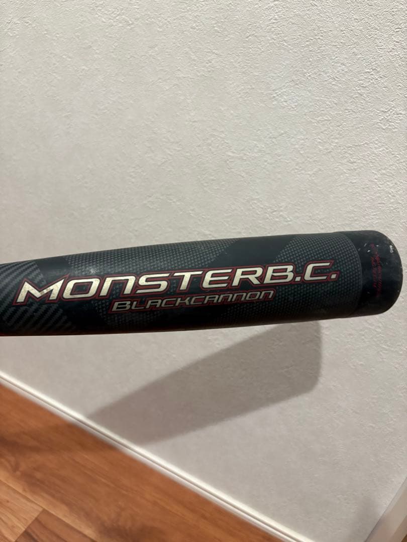 モンスターブラックキャノン　軟式バット 84cm 730g ミドルバランス