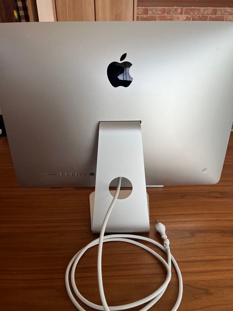 Apple iMac 21.5インチ本体 + キーボード + マウス