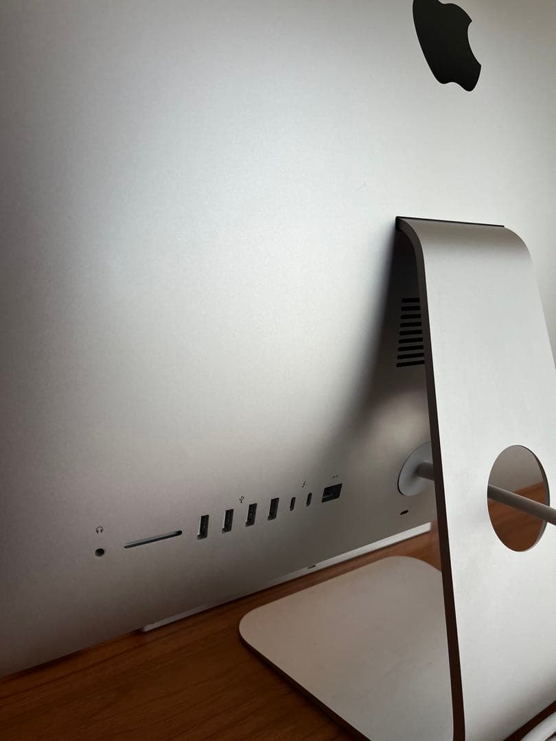 Apple iMac 21.5インチ本体 + キーボード + マウス