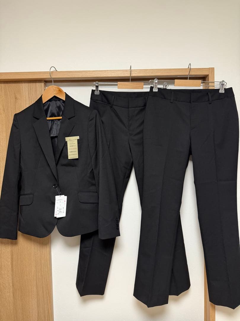 未使用品　タグ付き　アオキ　パンツスーツセットアップ　ブラック　11 M 高機能