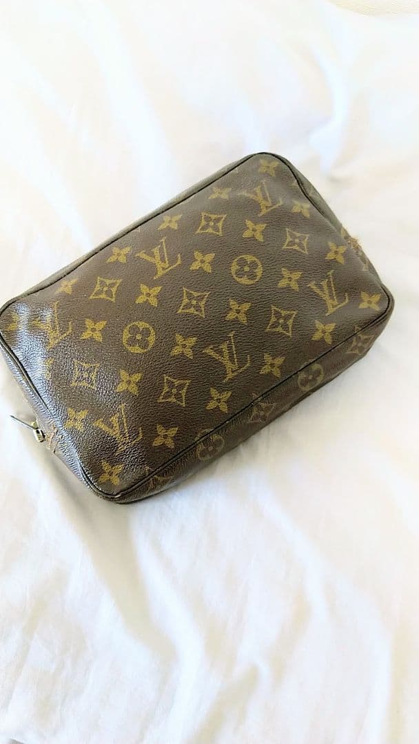 ルイヴィトン モノグラム ポーチ セカンドバッグ トゥルース トワレット23