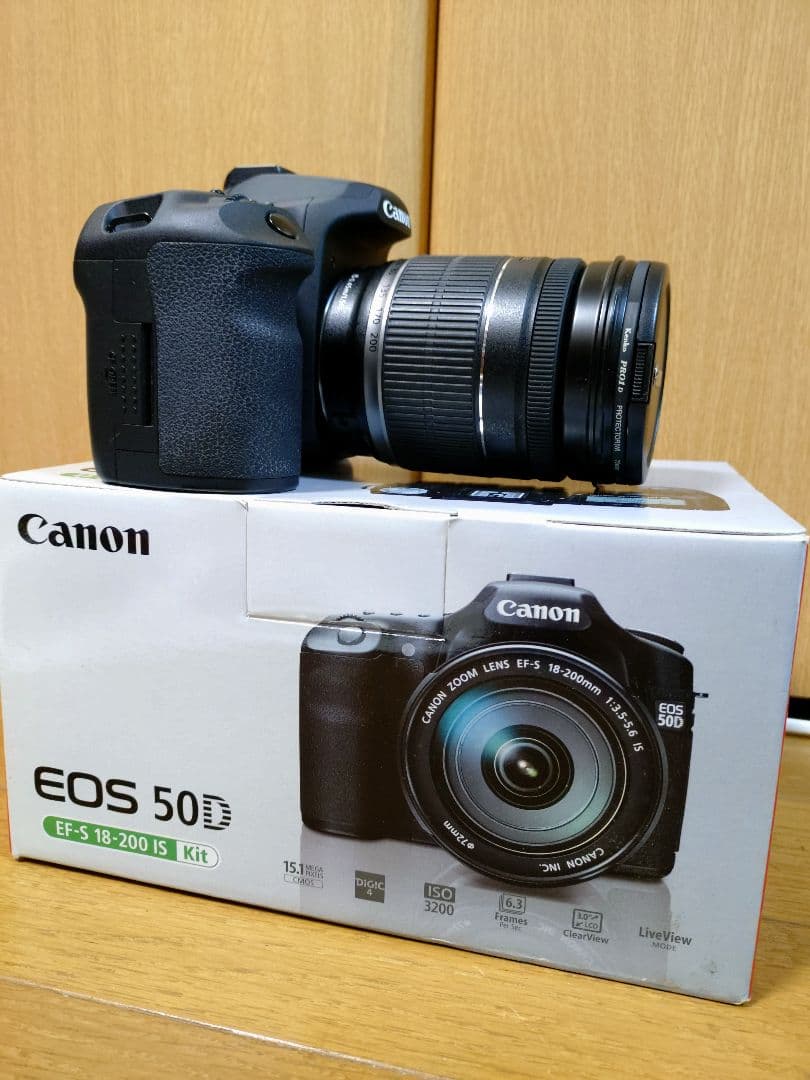 EOS 50D　EF-S18〜200mmIS 　 カメラバッグ他