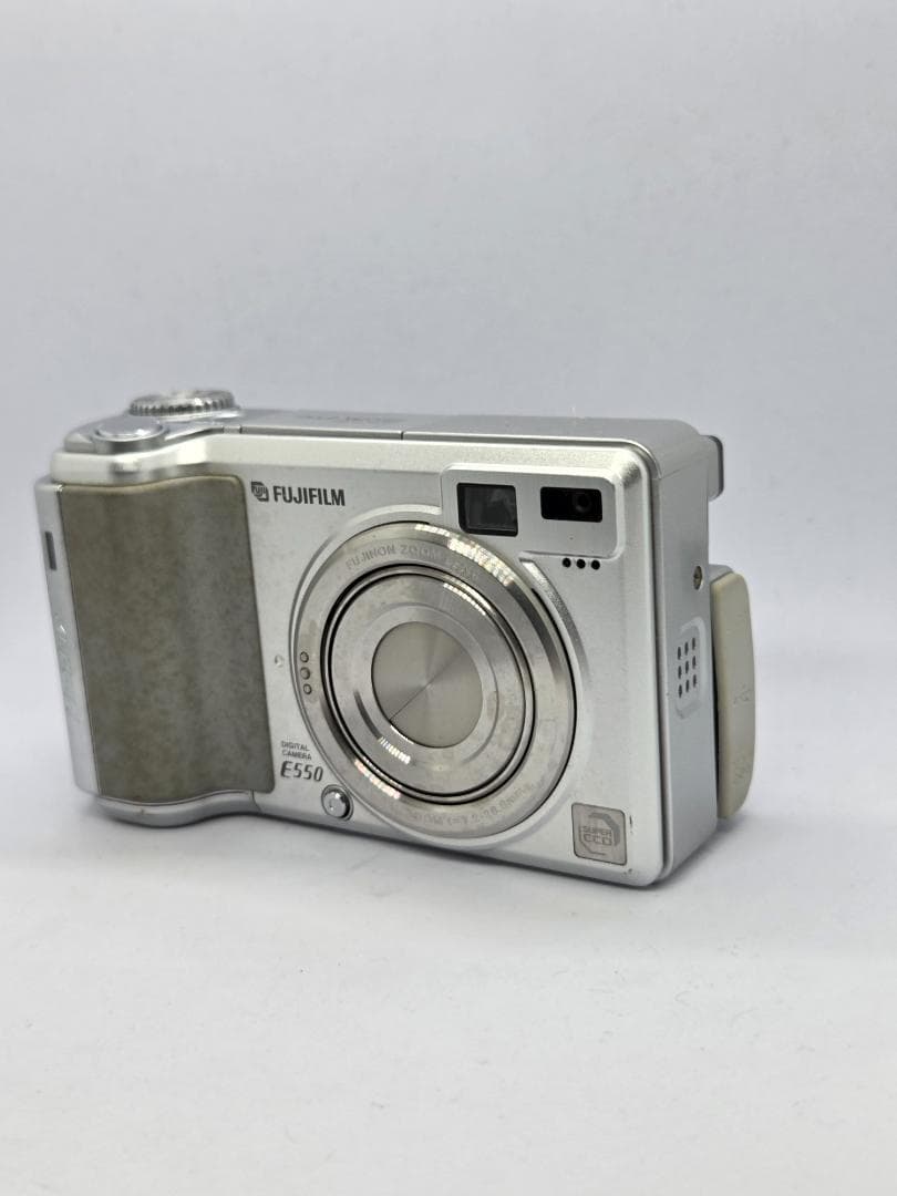 【希少品】FUJIFILM FinePix E550 単３電池駆動