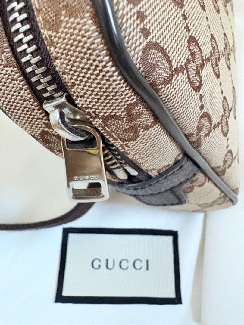 GUCCI ボディバック