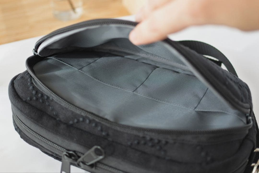 ミナペルホネン　dopタンバリンのカンガルーバッグ