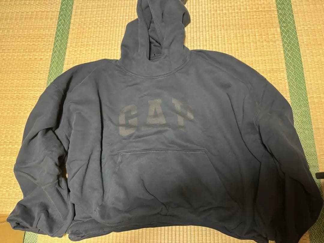yeezy GAP BALENCIAGA dove foodie ブラック　M