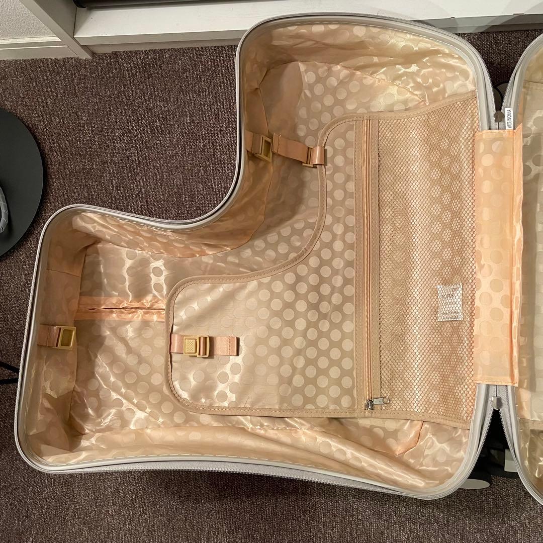 ノリッコ　NORICCO 子供が乗れるキッズキャリー キャリーケース　ベージュ