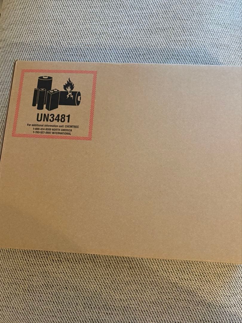 Apple MacBook ミッドナイト　本体