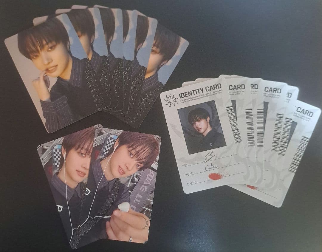 &TEAM トレカ110枚+ステッカー付き