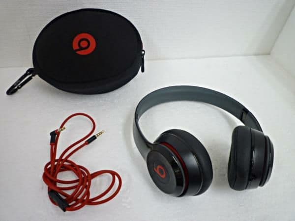 ビーツ ヘッドホン solo2
