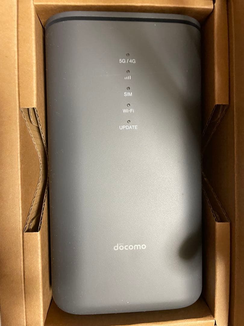 docomo  5G HR02 Wi-Fiルーター