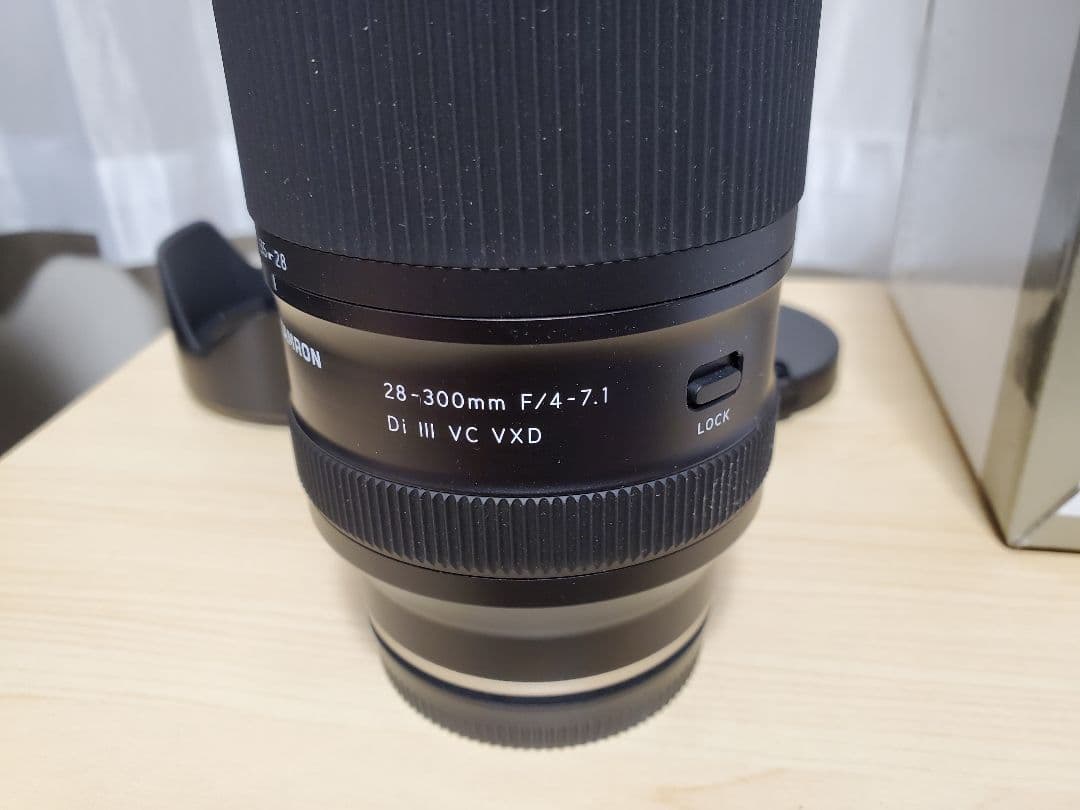 TAMRON 28-300mm F/4-7.1 ズームレンズ