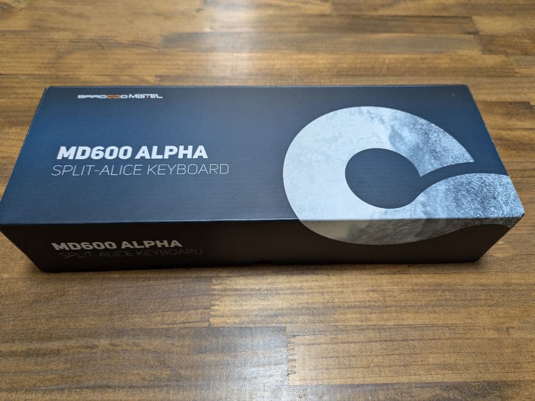 MISTEL BAROCCO MD600Alphaアリス配列RGB分割キーボード