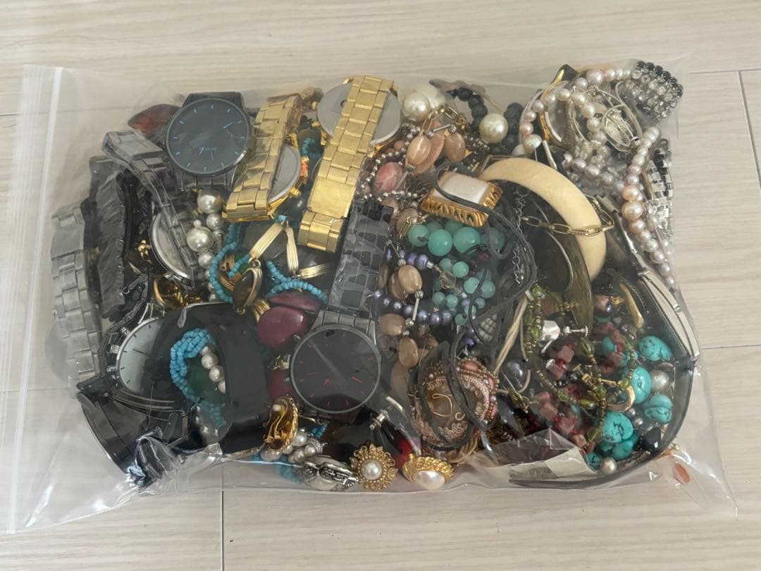 イミテーションアクセサリー約2.8kgまとめ売り